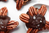 Easy 4-Ingredient Healthy Chocolate Turtles