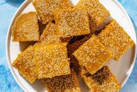 Aromatic Golden Semolina Cake