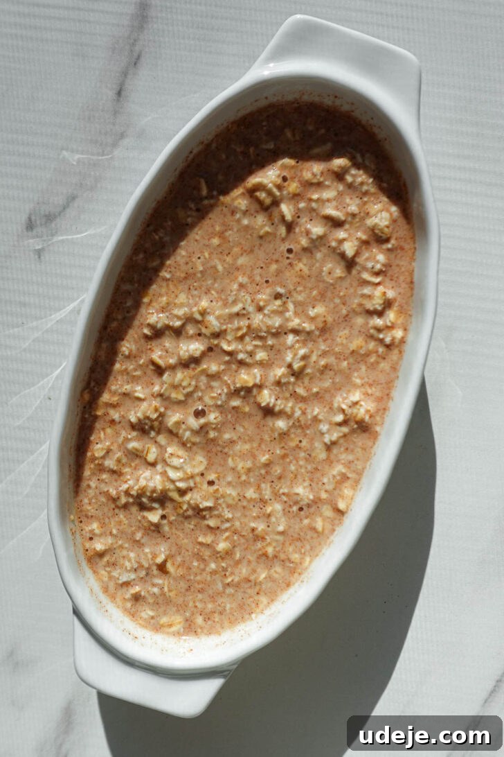 Baklava Bliss Overnight Oats 5 Overnight oats soaking with oats, non-dairy milk, and warm spices