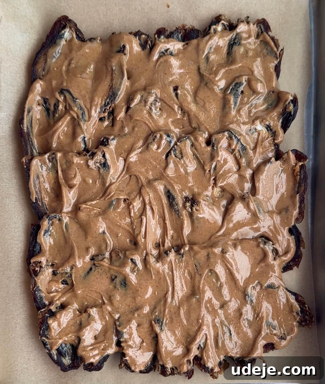 Quick Chocolate Date Bark 4 medjool date bark topped with peanut butter