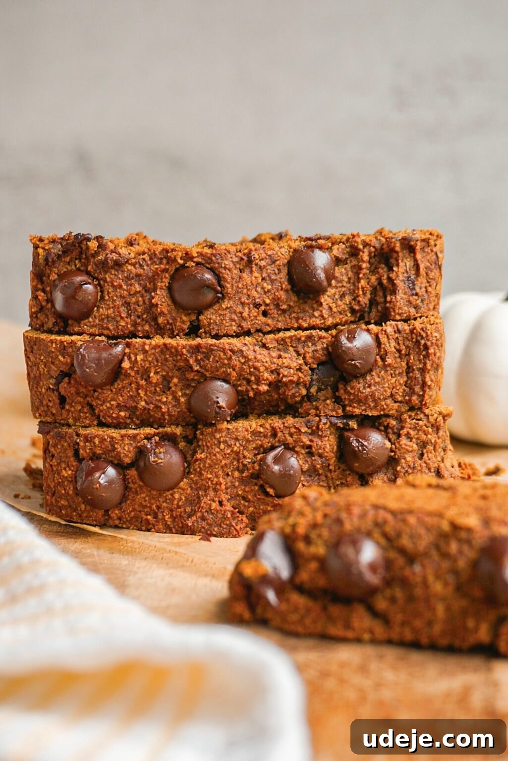 Heavenly Vegan Gluten-Free Pumpkin Chocolate Chip Loaf 2 Easy to make and filled with fall flavors, this Pumpkin Chocolate Chip Bread is the perfect treat! It's vegan, gluten free & refined sugar free.