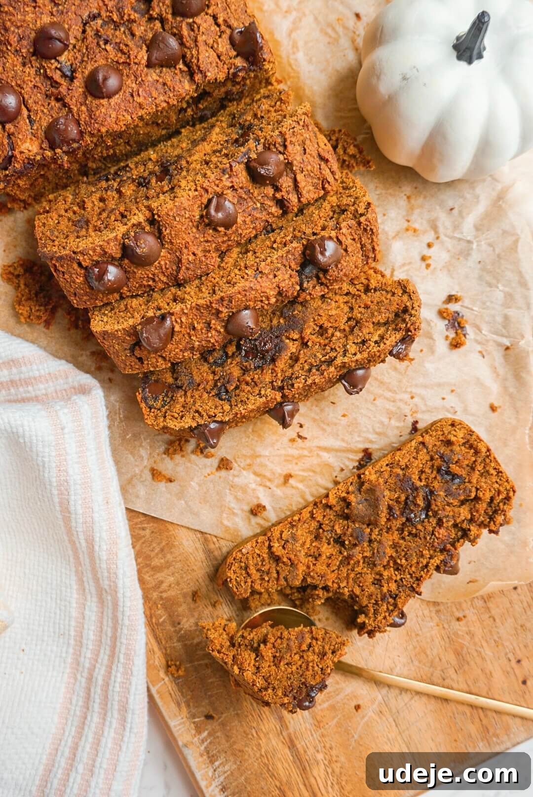 Heavenly Vegan Gluten-Free Pumpkin Chocolate Chip Loaf 3 Easy to make and filled with fall flavors, this Pumpkin Chocolate Chip Bread is the perfect treat! It's vegan, gluten free & refined sugar free.