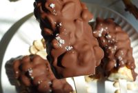 Snickers-Stuffed Frozen Banana Pops